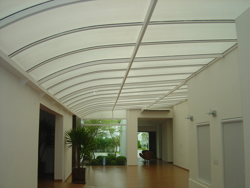 Coberturas em Policarbonato Compacto