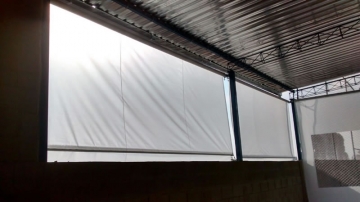 Cortina Lona Branca com Visor Santa Cecília Varanda