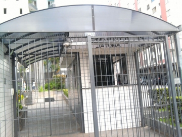 Foto Cobertura Arqueada e Semi Curva Policarbonato Alveolar