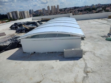 Foto Cobertura em Policarbonato Alveolar Clara Boia