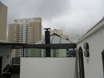 Cobertura em Policarbonato Alveolar Quatro Águas Preta Varanda