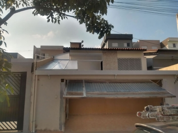 Cobertura em Policarbonato Alveolar Reta Retrátil Residência Leitosa Garagem