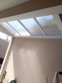 Foto Cobertura em Policarbonato Alveolar Reta Retrátil Residência