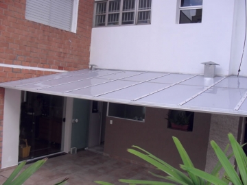Cobertura em Policarbonato Compacta Cecilia Pinheiros