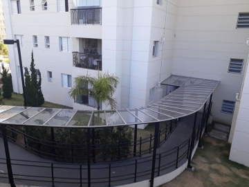 Foto Cobertura em Policarbonato Compacto Corredor Reto Condomínio