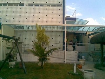 Cobertura em Policarbonato Compacta Duas Águas Transparente