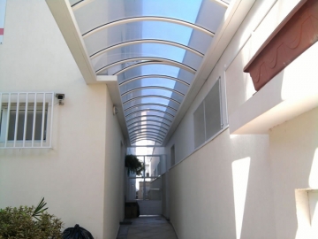 Foto Cobertura Passarela em Policarbonato Compacto