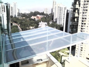 Foto Cobertura em Policarbonato Compacta Quintal do Sobrado