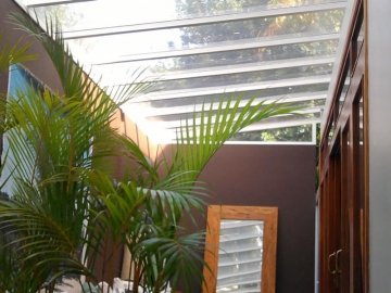 Cobertura em Policarbonato Compacta Reta Ateliê