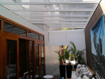 Foto Cobertura em Policarbonato Compacta Reta Ateliê