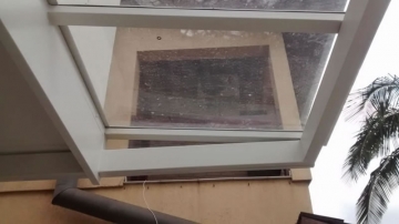 Foto Cobertura em Policarbonato Compacto Reta Beiral Transparente Residencial