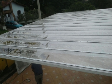 Cobertura em Policarbonato Compacta Reta Garagem
