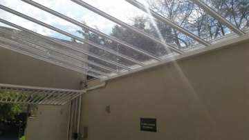 Cobertura em Policarbonato Compacto Reta Translucida Garagem Entrada