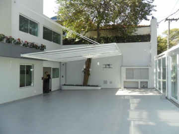 Foto Cobertura em Policarbonato Compacto Reta