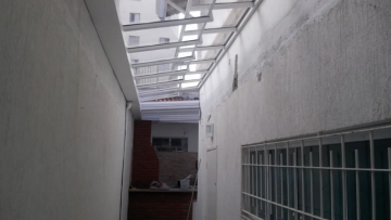 Foto Cobertura em Policarbonato Compacta Retrátil Fechamento Quintal