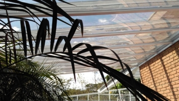 Cobertura em Policarbonato Compacto Retrátil para Piscina