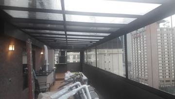 Cobertura em Vidro Laminado Reta Varanda de Prédio
