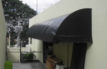 Foto Toldo em Lona Modelo Semi-Curva