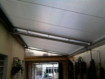 Cobertura Retrátil em Lona Modelo Deslizante