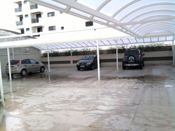 Cobertura em Policarbonato Alveolar Modelo Arqueada