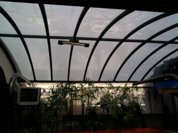 Cobertura em Policarbonato Compacto Fixa