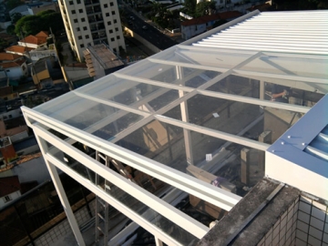 Foto Cobertura em Vidro Laminado Retrátil