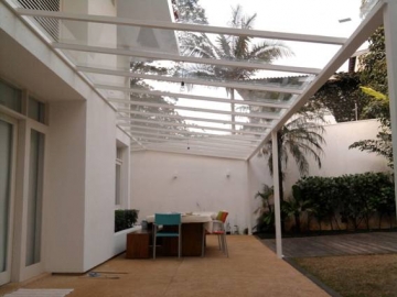 Foto Cobertura em Vidro Laminado Reta